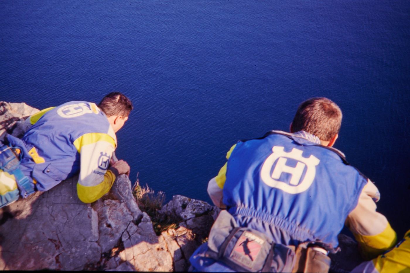 Historische Moto-Rumpf-Aufnahme: Herrentour an der Küste, Spanien, 1996.