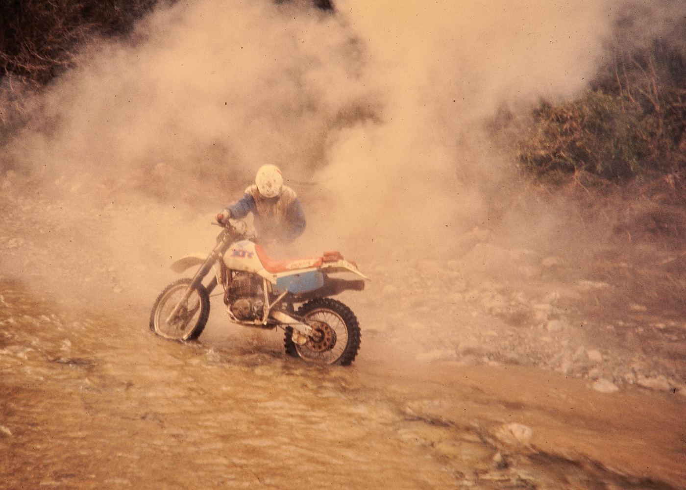 Historische Moto-Rumpf-Aufnahme: Honda XR 600 R, nicht schwimmfähig, Spanien, 1991.
