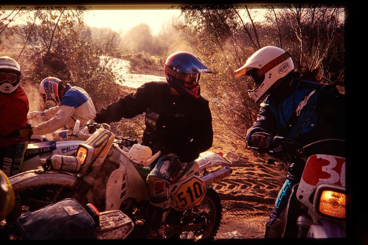 Historische Moto-Rumpf-Aufnahme: Spanien KTM 600 LC4 Mit Feldmodifikation: Zusatztank auf Schutzblech, 1993.